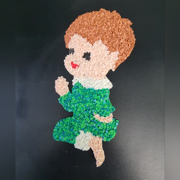 Vintage melted plastic popcorn wall hangers Christmas boy and girl - Picture 9 of 12